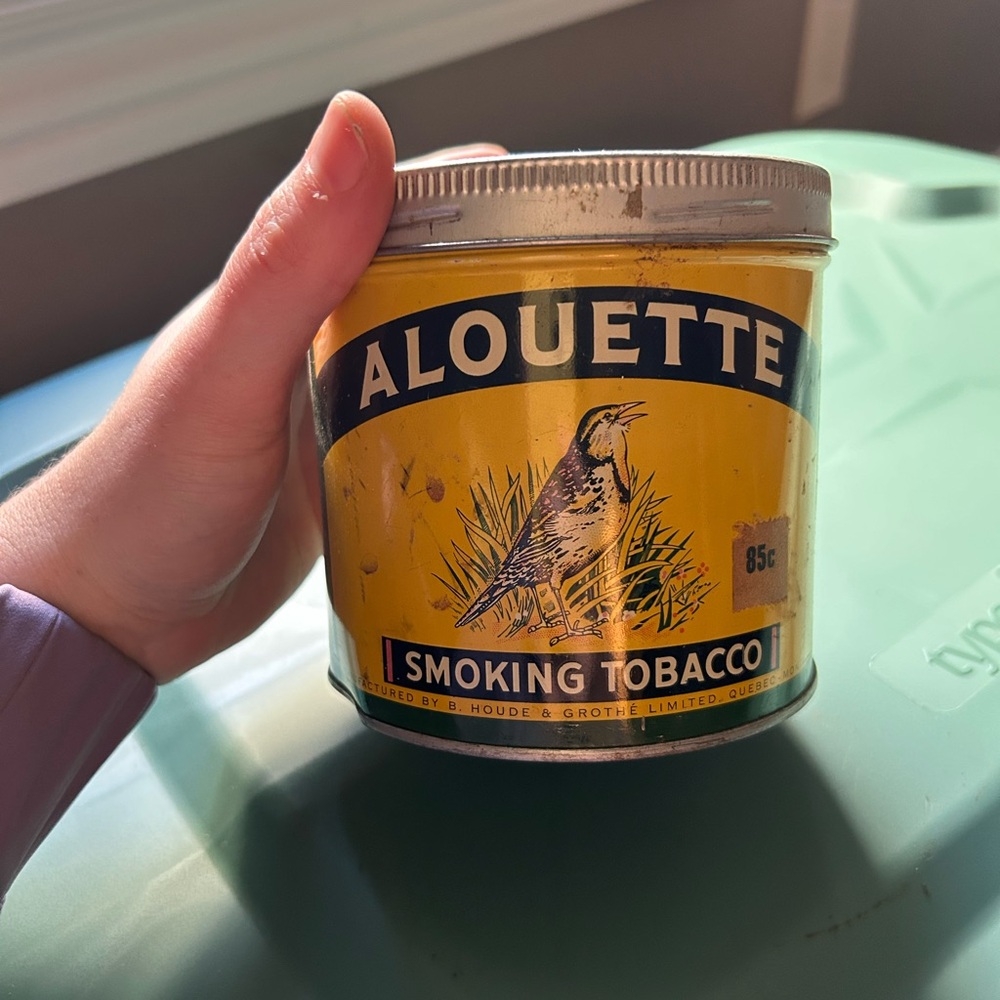 2/$75💥- COLLECTIBLE | Vintage Alouette Smoking Tobacco tin with lid